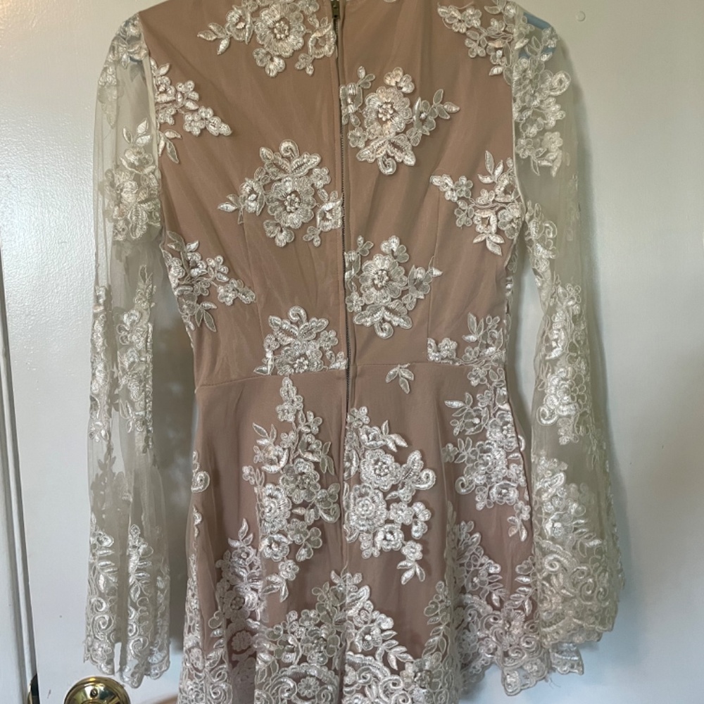 Lace romper - Picture 4 of 6